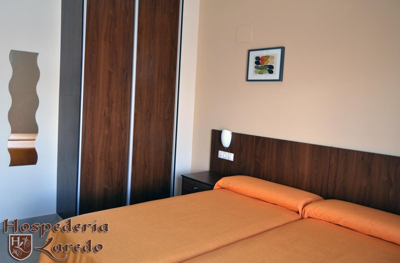 Hotel Hospederia Laredo La Carlota Exterior foto
